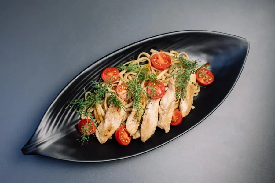 Лапша пшеничная с куриным филе в терияки